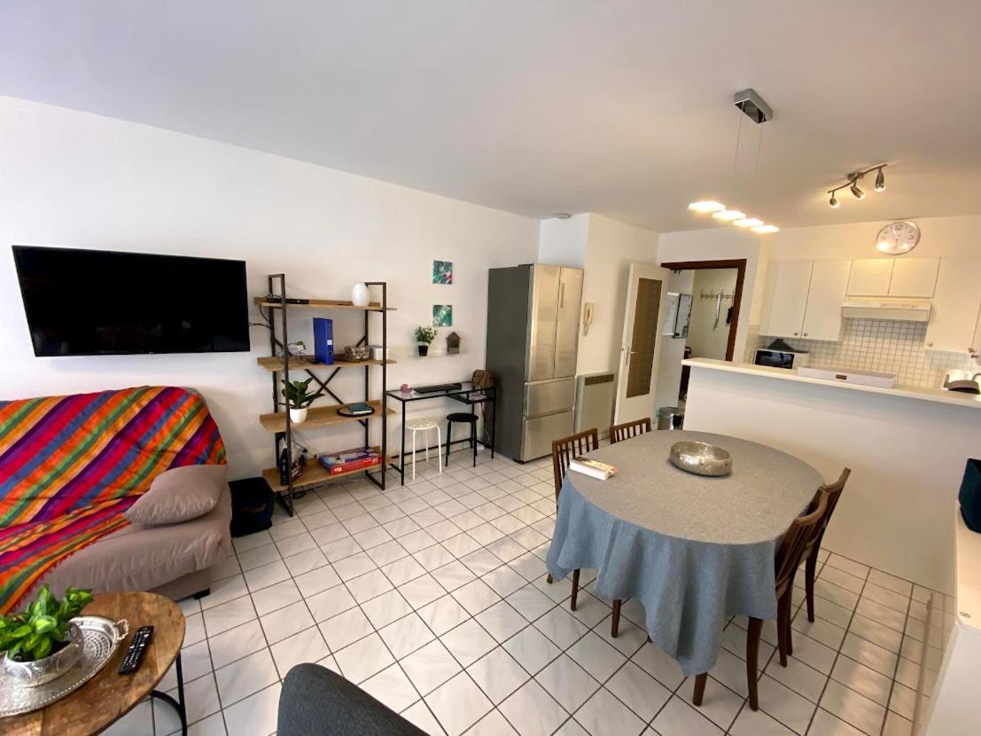 Appart Sympa 6P Avec Garage Et Terrasse Ensoleillee Et Spacieuse A 25M De La Mer Westende Middelkerke Exterior foto